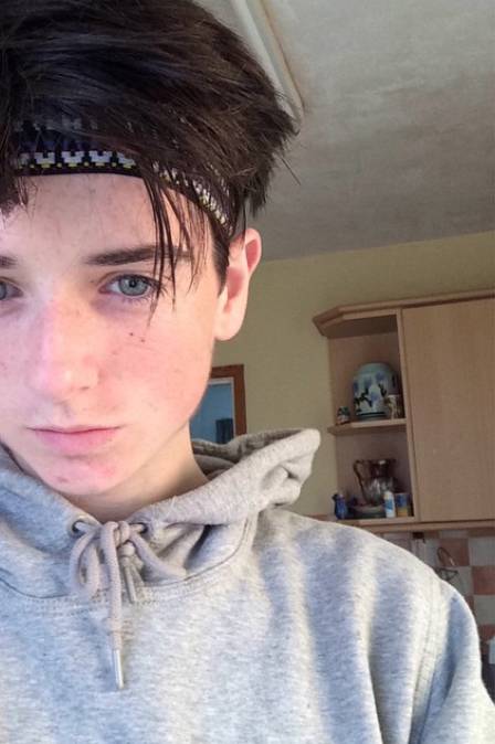 Self-portrait of a teenage boy