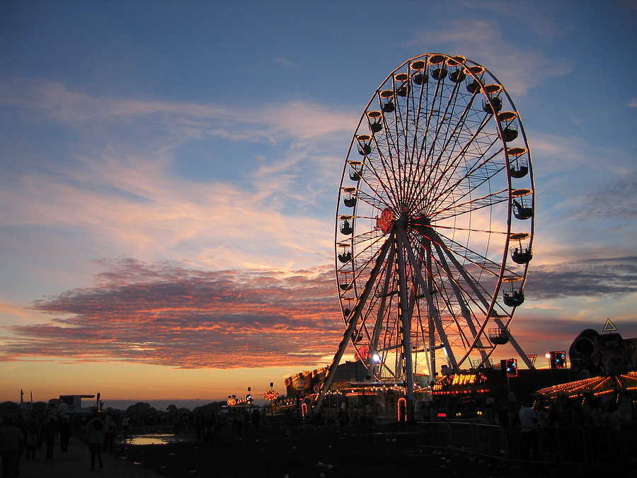 Ferris wheel at sunset